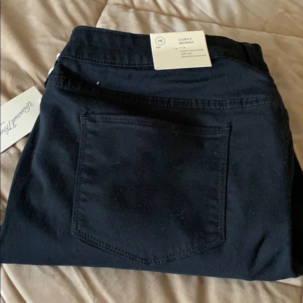 ⭐️✨Women’s Curvy Jeans🌟✨